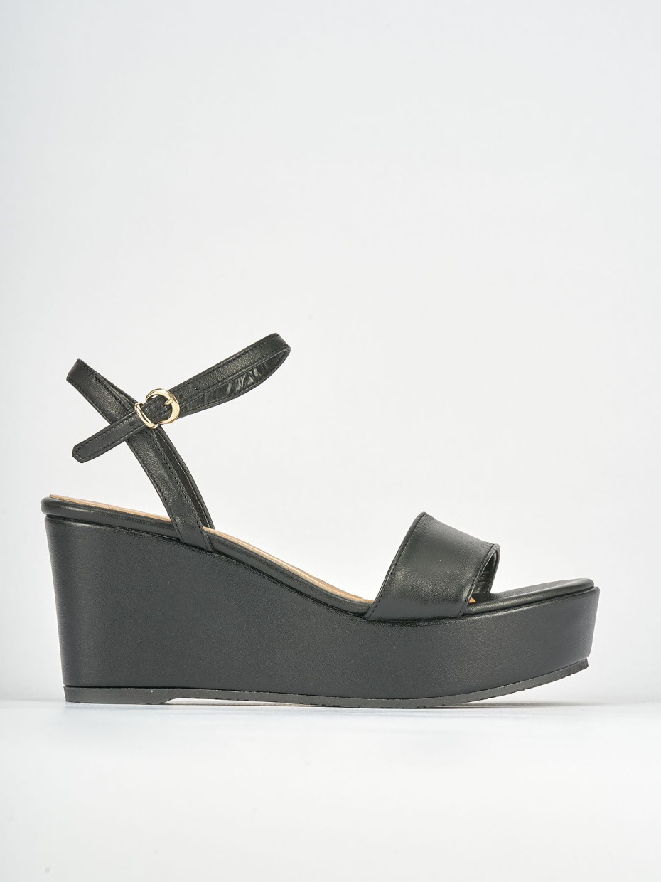 Wedge heels heel 8 cm black leather