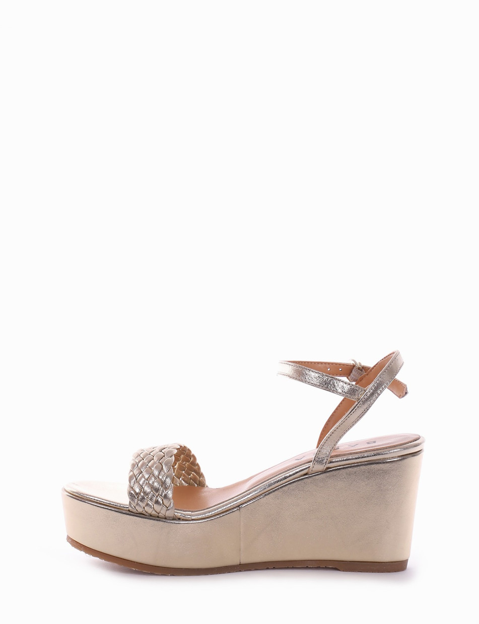 Wedge heels heel 8 cm gold laminated