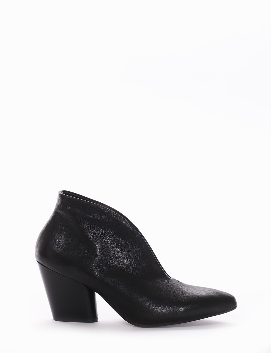 High heel ankle boots heel 6 cm black leather