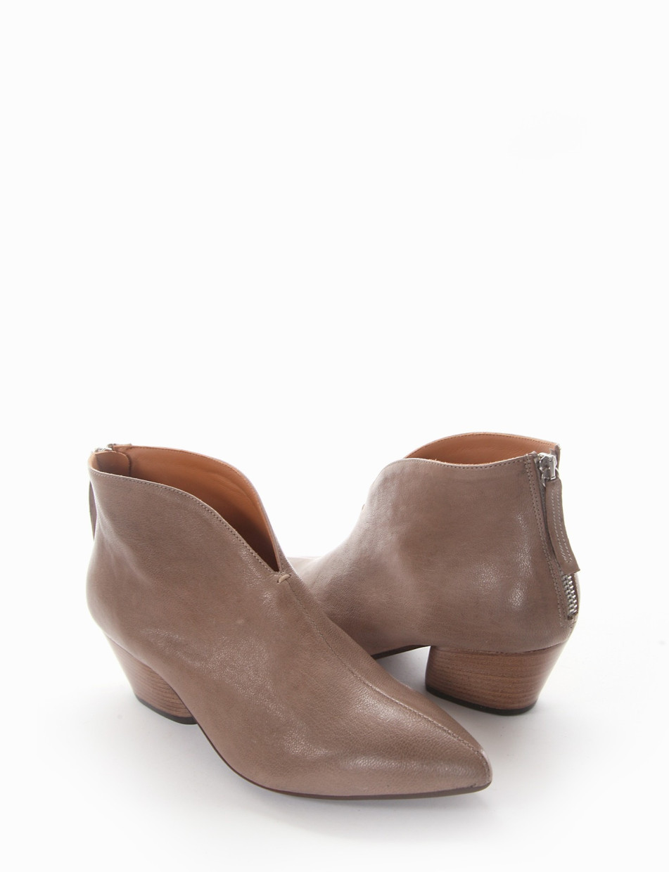 Low heel ankle boots heel 4 cm beige leather