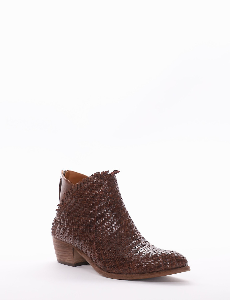 Low heel ankle boots heel 4 cm brown leather