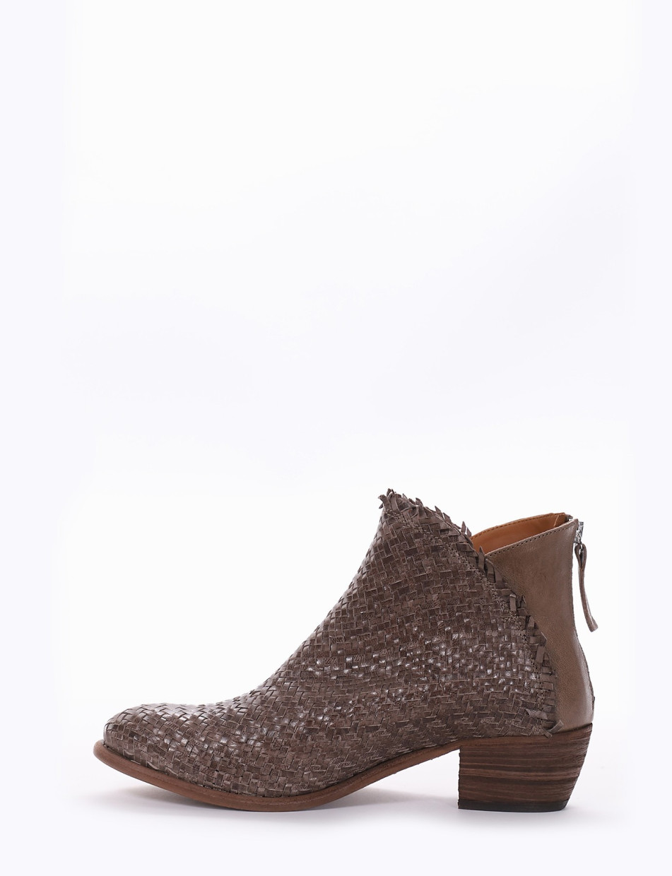 Low heel ankle boots heel 4 cm beige leather