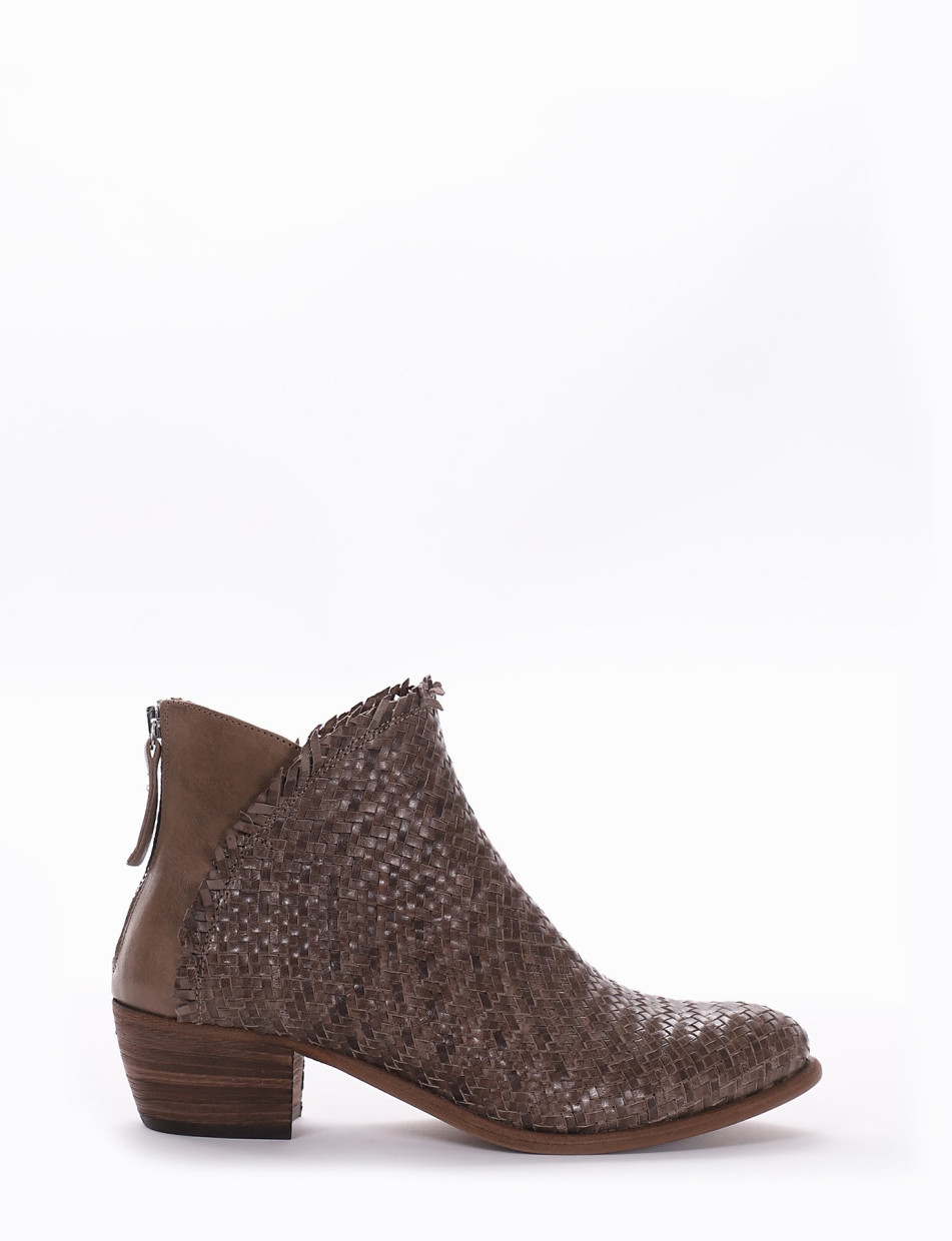 Low heel ankle boots heel 4 cm beige leather