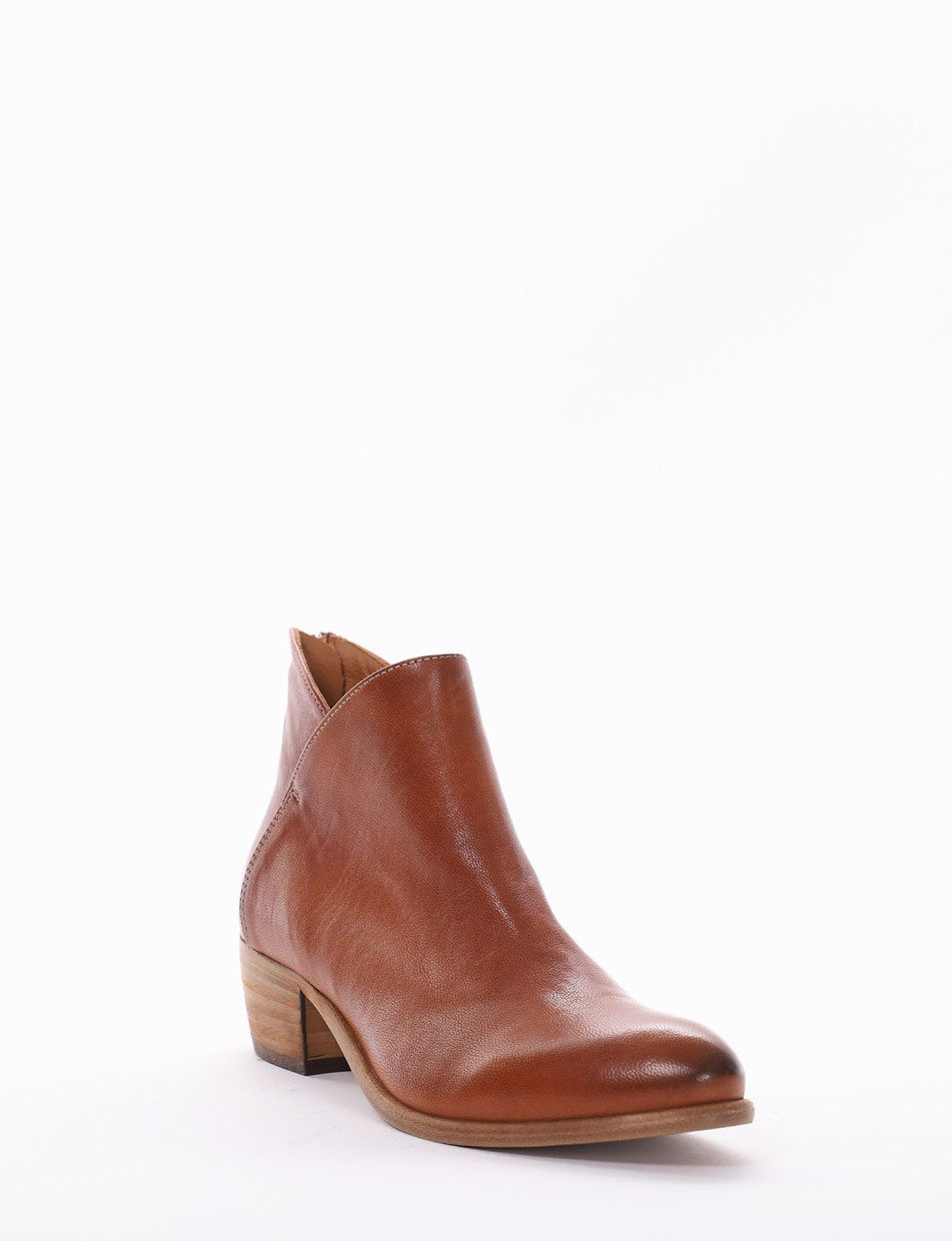 Low heel ankle boots heel 4 cm brown leather