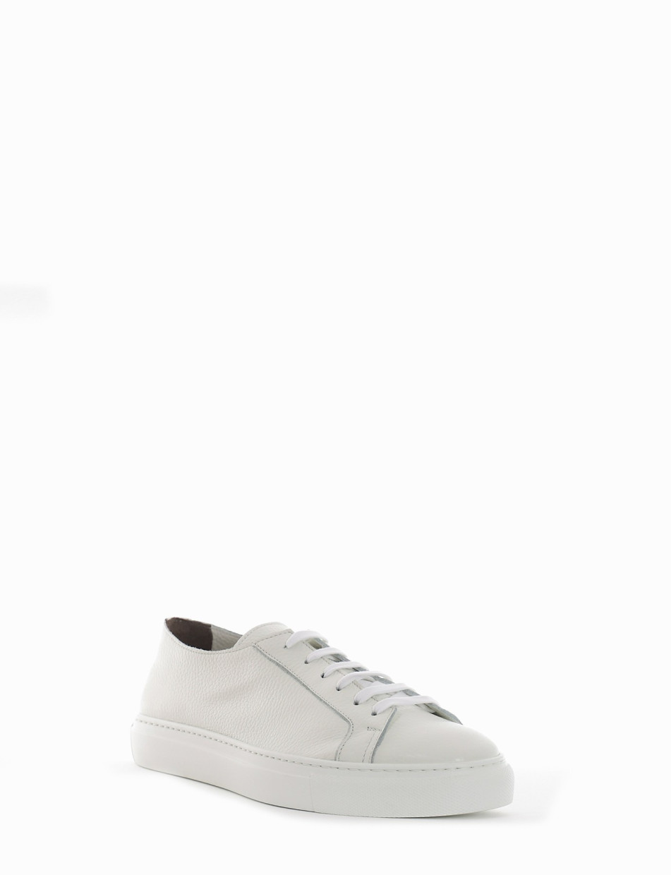 Sneakers white leather