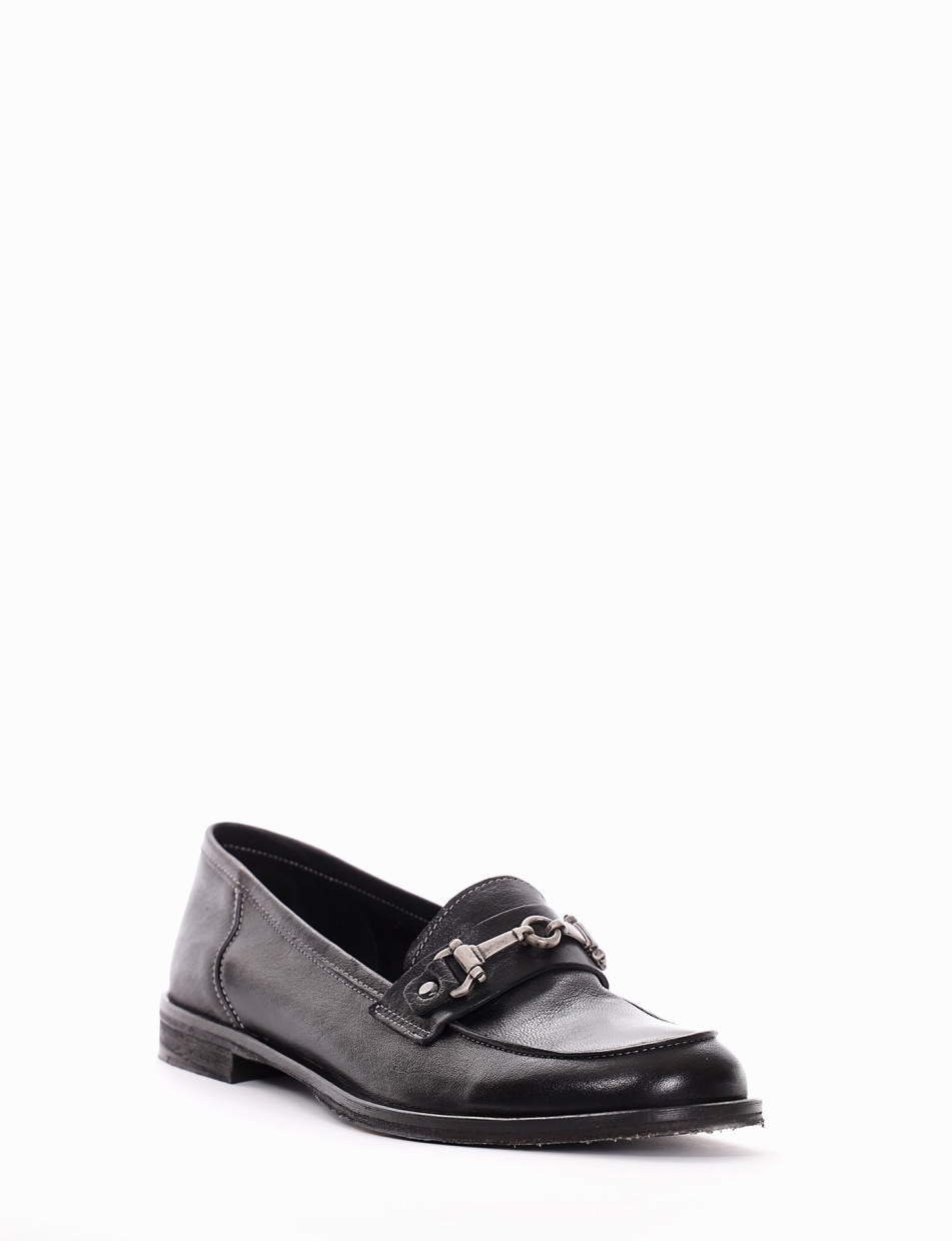 Loafers heel 2 cm black leather