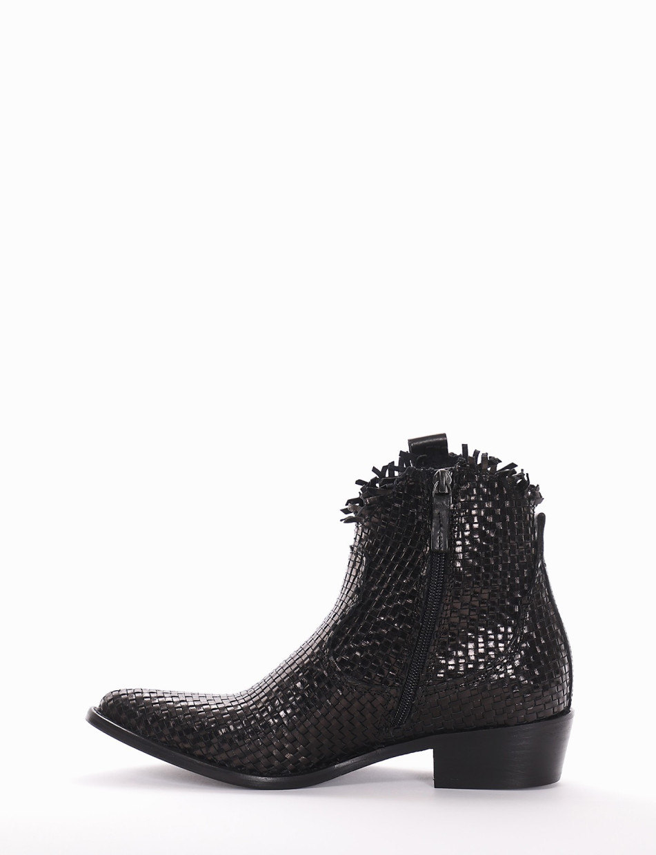 Low heel ankle boots heel 3 cm black leather