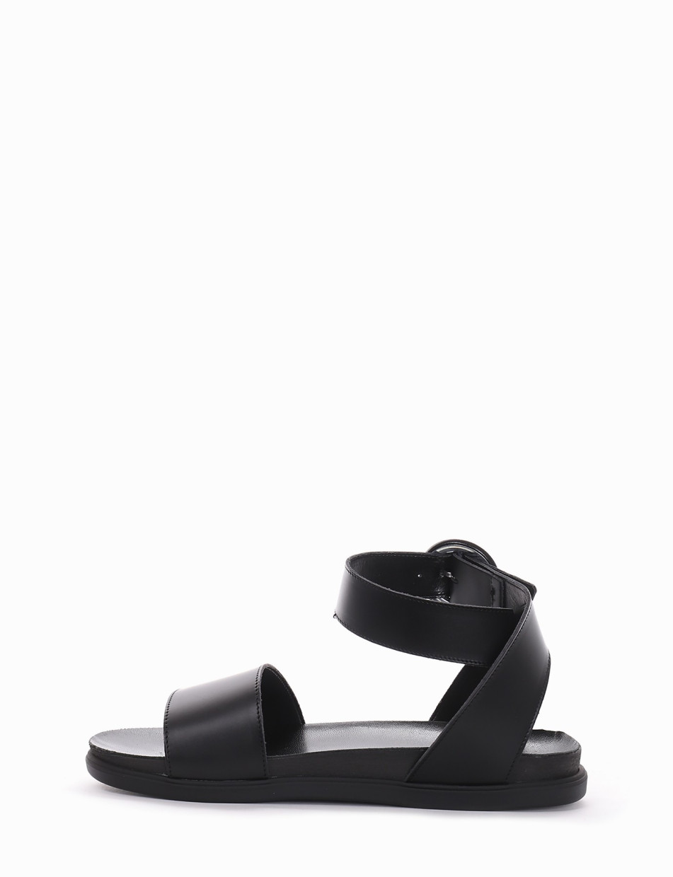 Low heel sandals heel 1 cm black leather