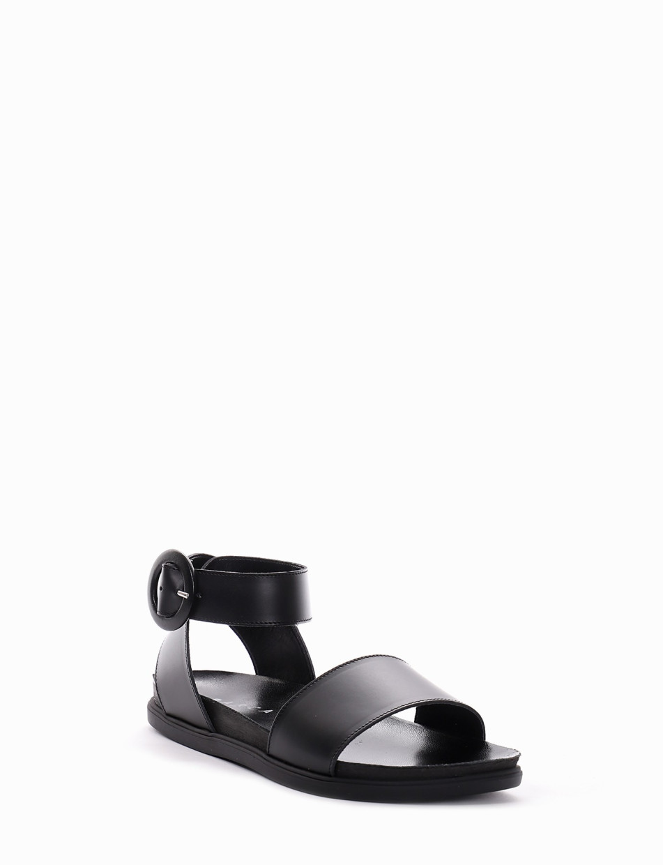 Low heel sandals heel 1 cm black leather