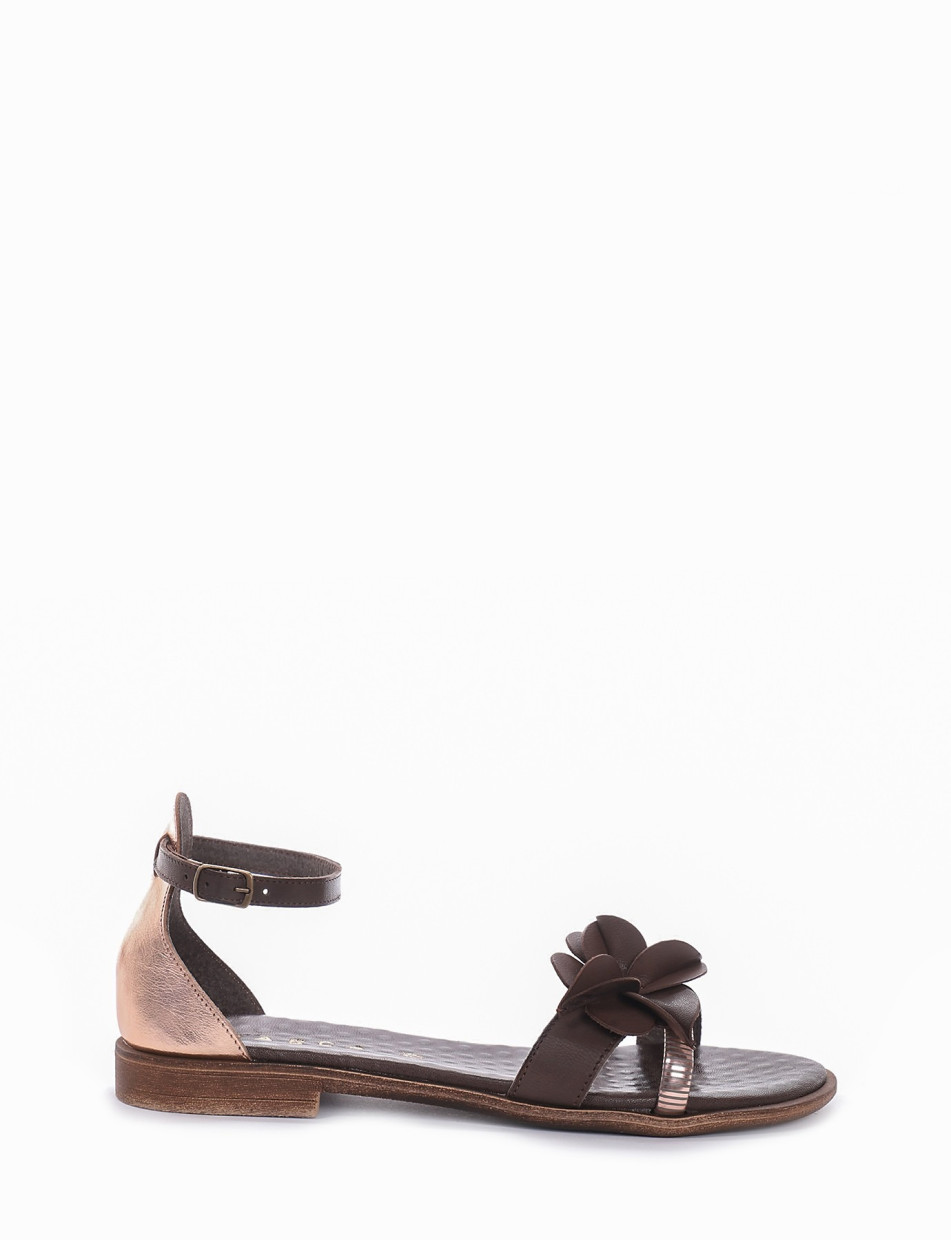 Low heel sandals heel 1 cm bronze laminated