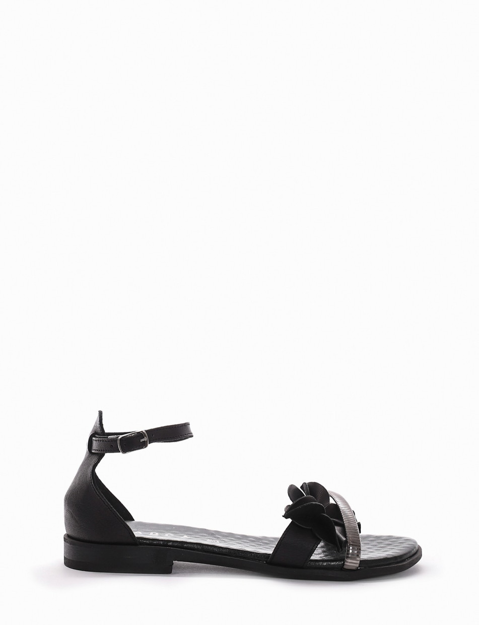 Low heel sandals heel 1 cm black laminated