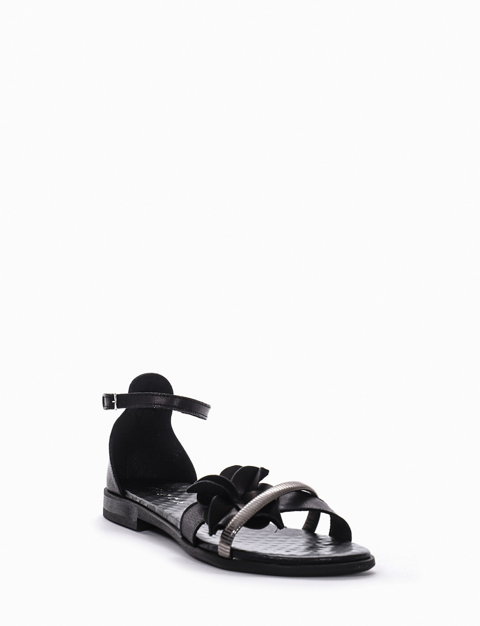 Low heel sandals heel 1 cm black laminated