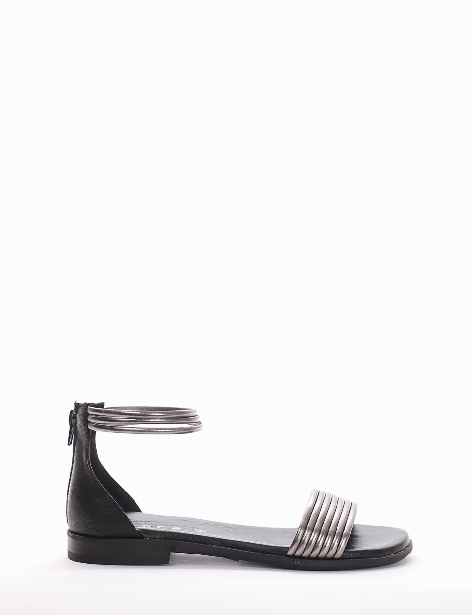 Low heel sandals heel 1 cm black laminated