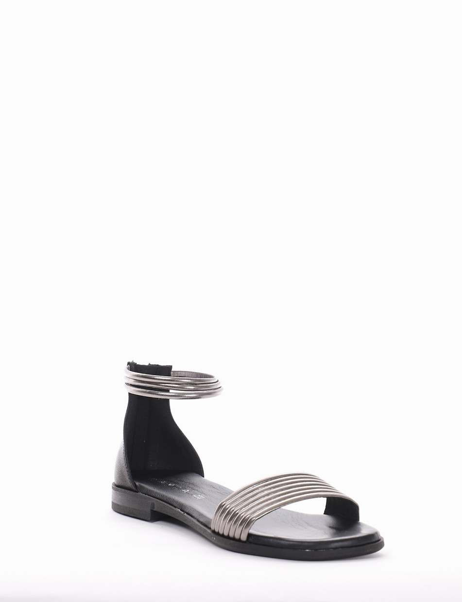 Low heel sandals heel 1 cm black laminated