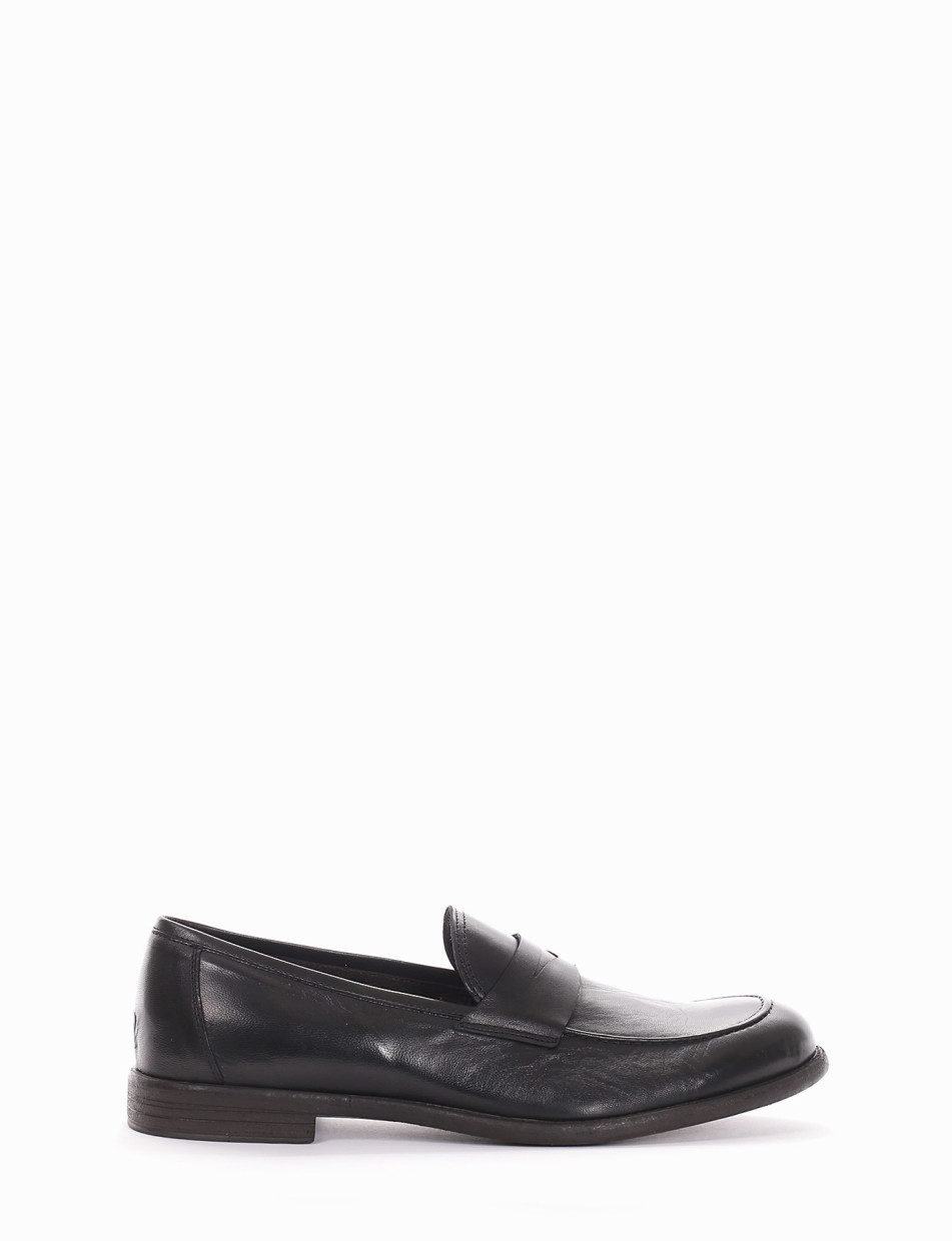 Loafers heel 2 cm black leather