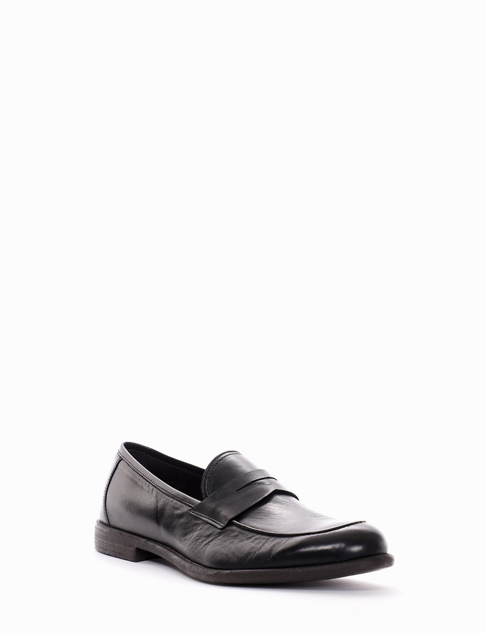 Loafers heel 2 cm black leather