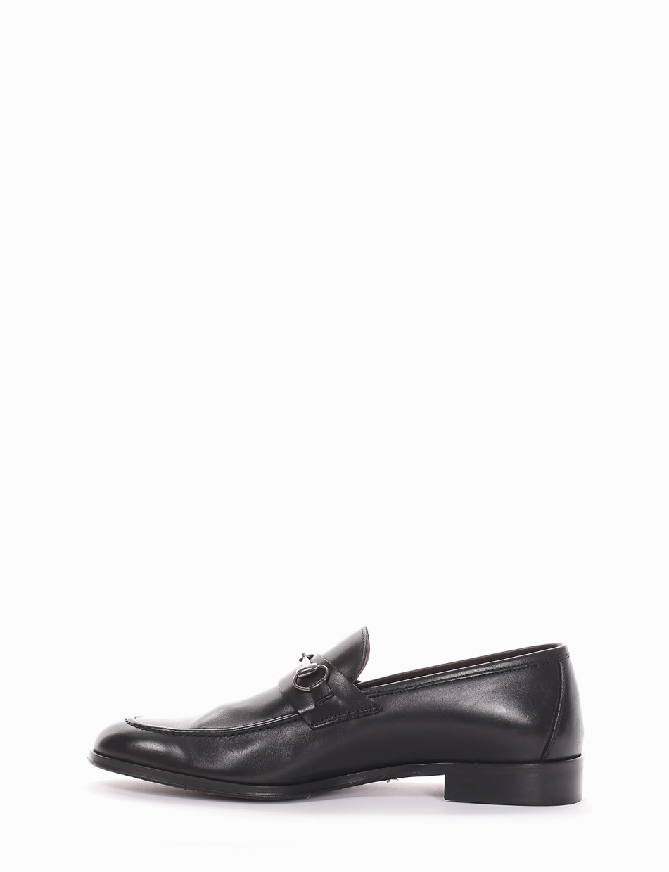 Loafers heel 2 cm black leather