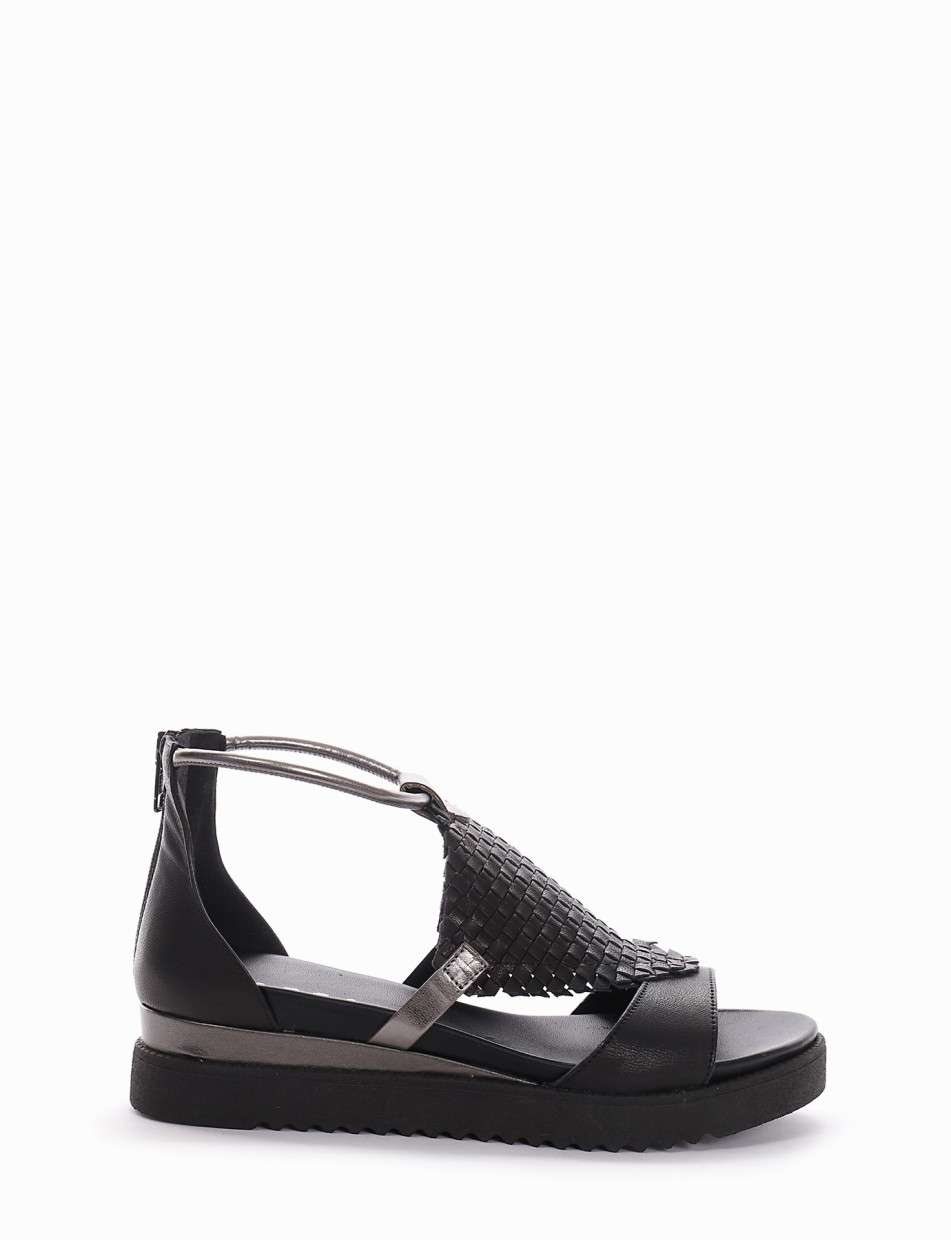 Sandalo tacco 1 cm nero