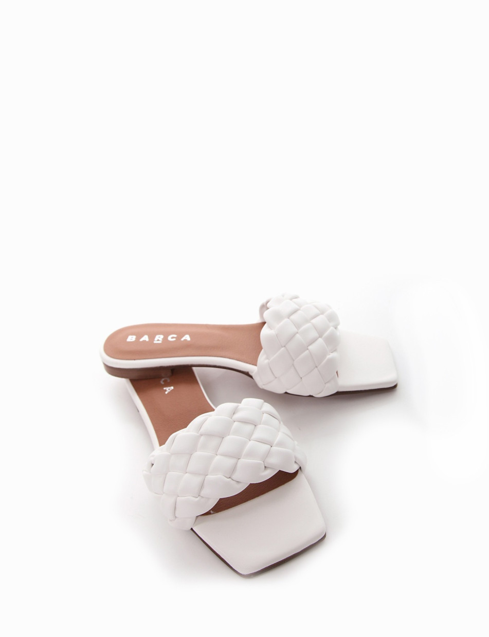 Slippers heel 1 cm white leather