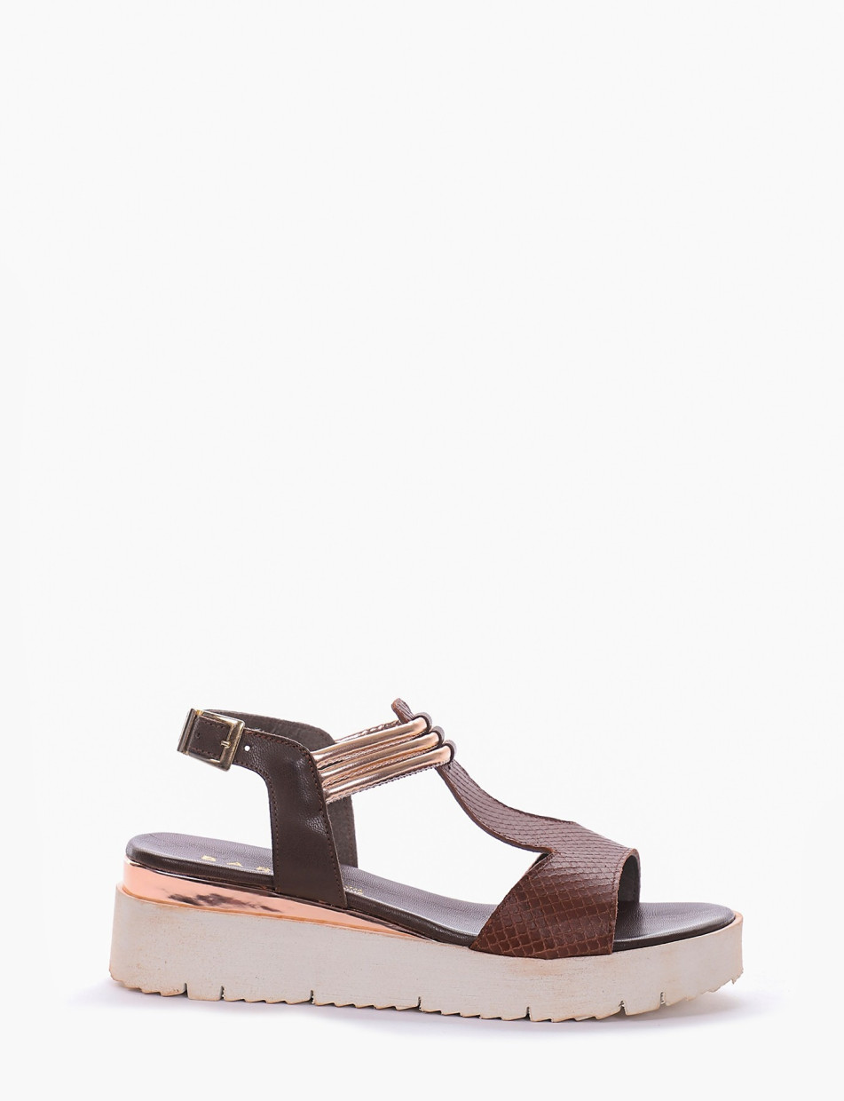 Wedge heels heel 1 cm bronze leather