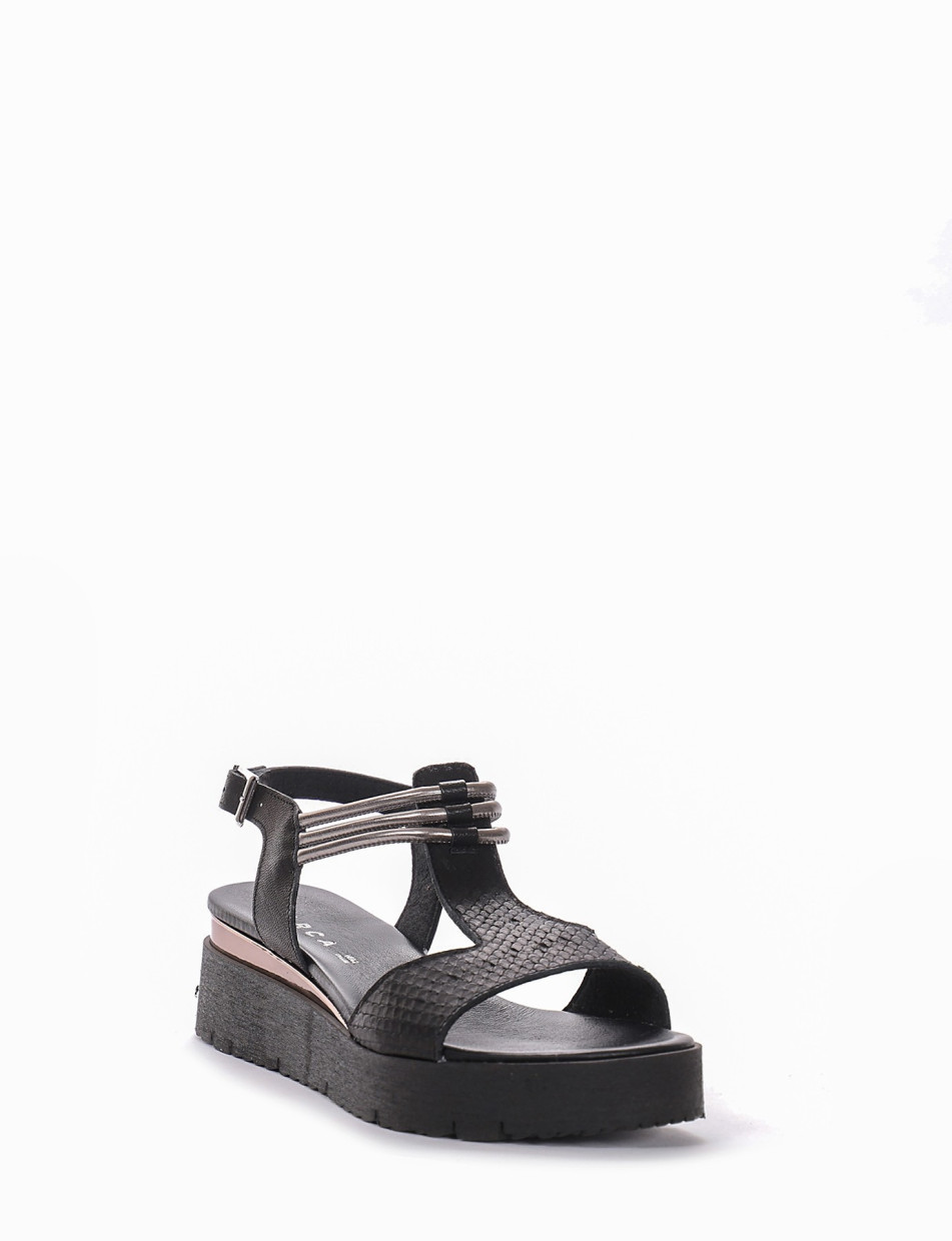 Wedge heels heel 1 cm black leather