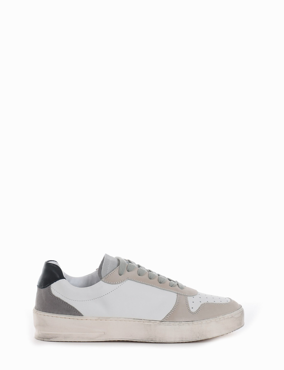 Sneakers white leather