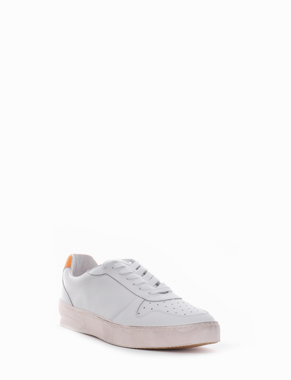 Sneakers white leather