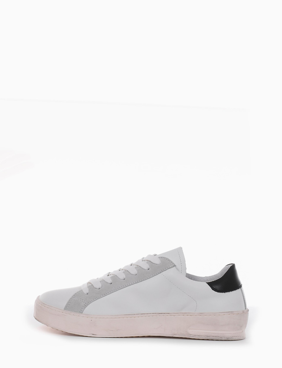 Sneakers white leather