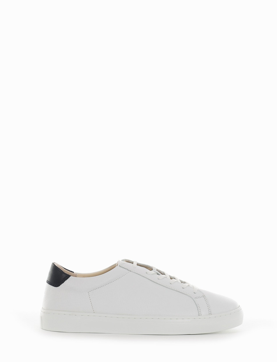 Sneakers white leather