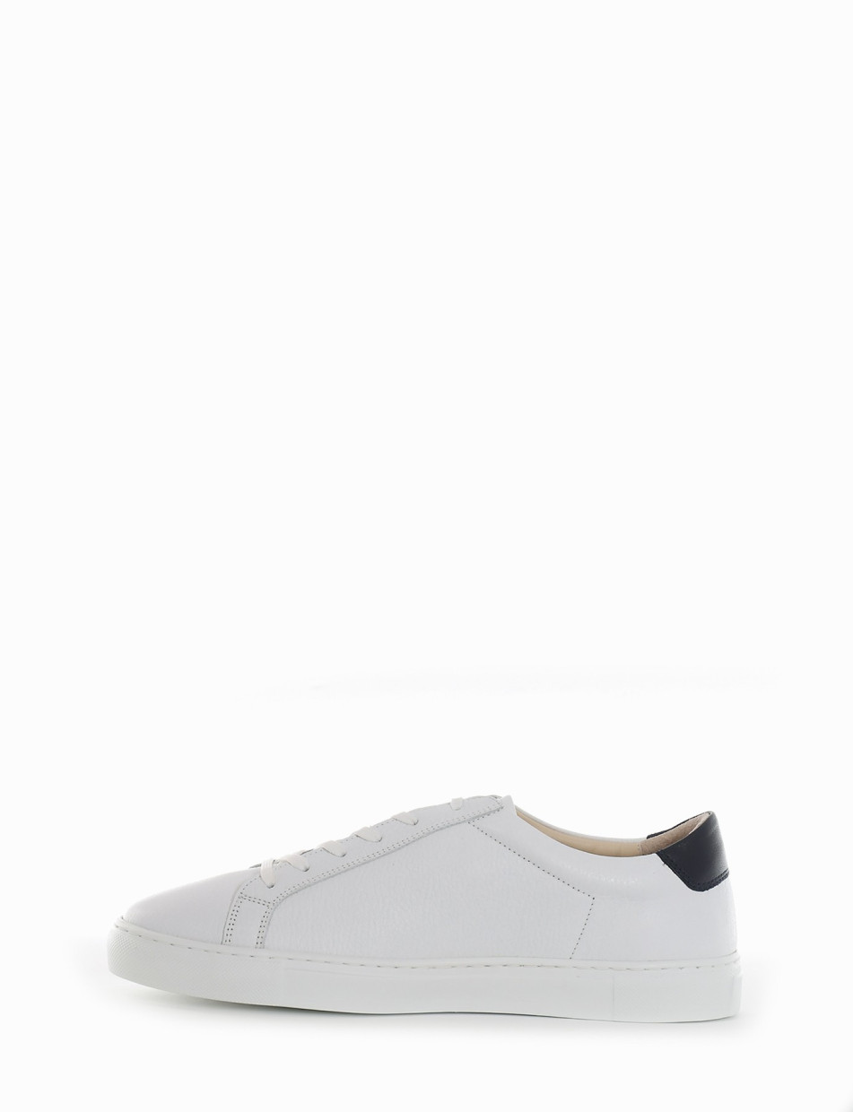 Sneakers white leather