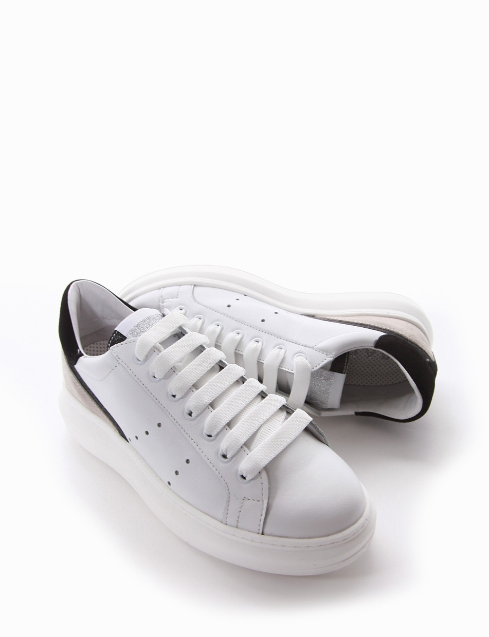 Sneakers white leather