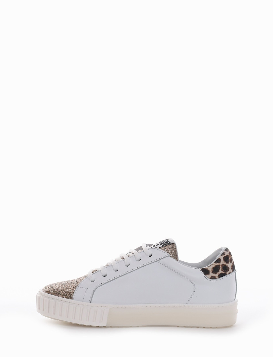 Sneakers white leather