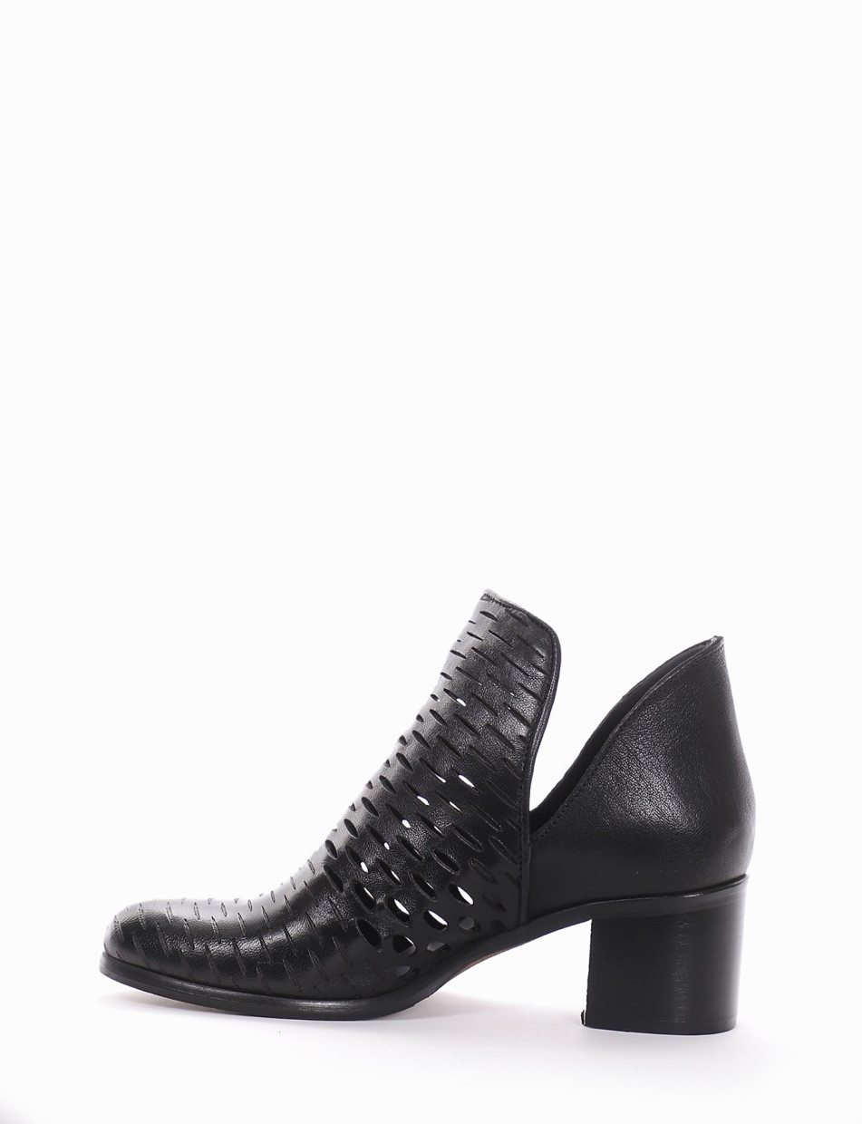 High heel ankle boots heel 5 cm black leather