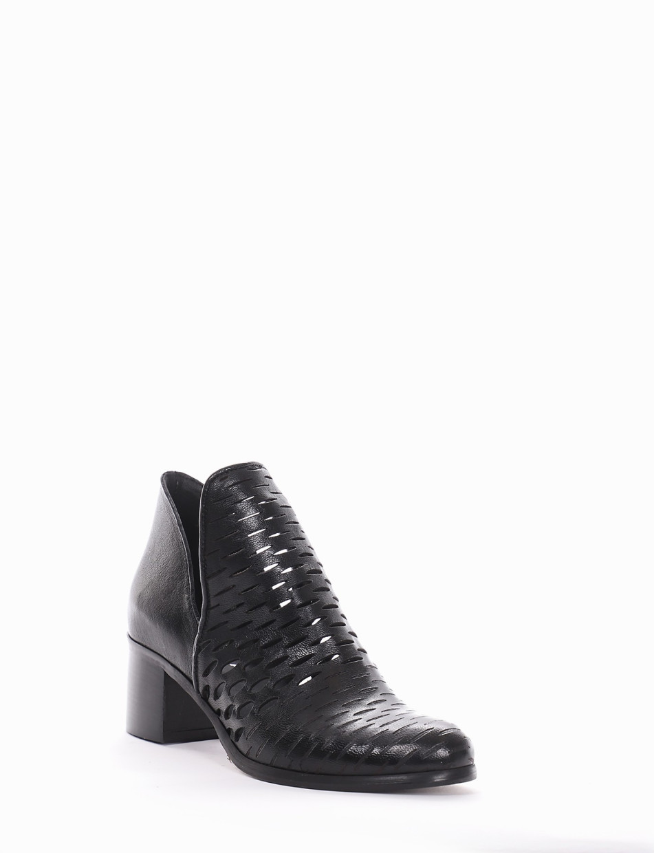 High heel ankle boots heel 5 cm black leather