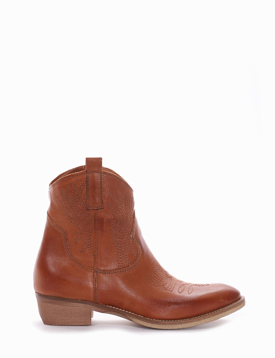 Low heel ankle boots heel 3 cm brown leather