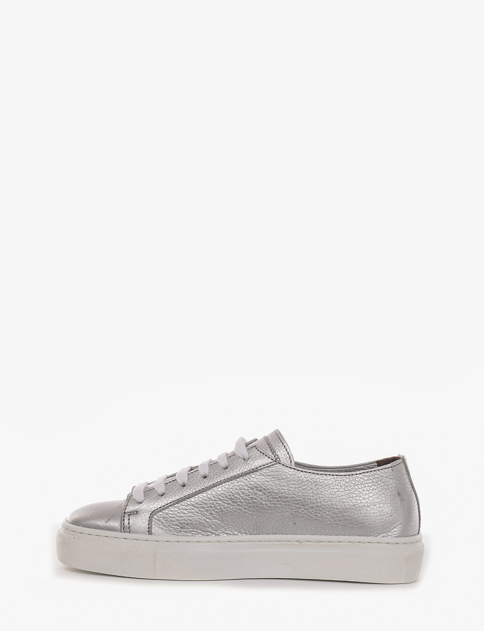 Sneakers silver laminated