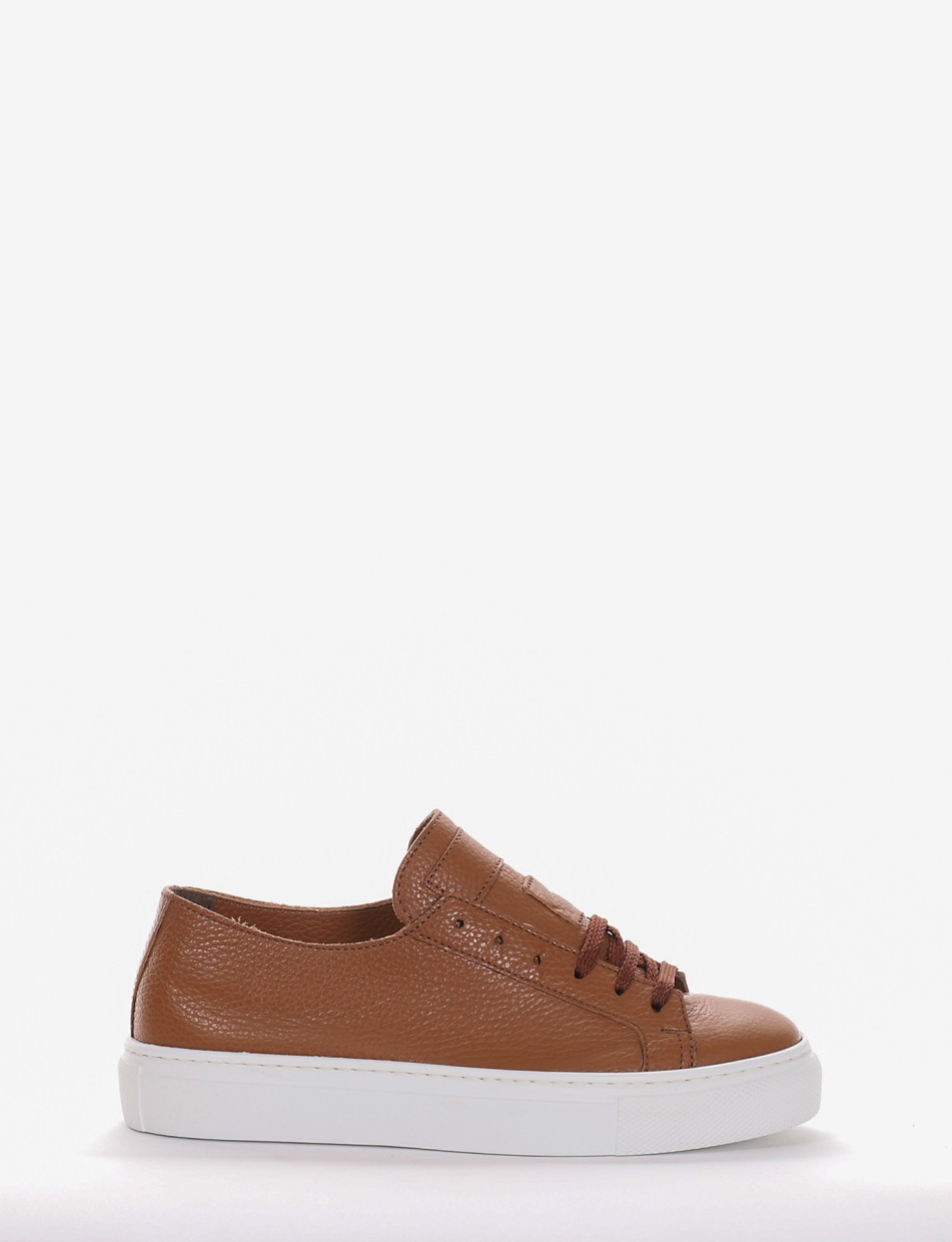 Sneakers brown leather