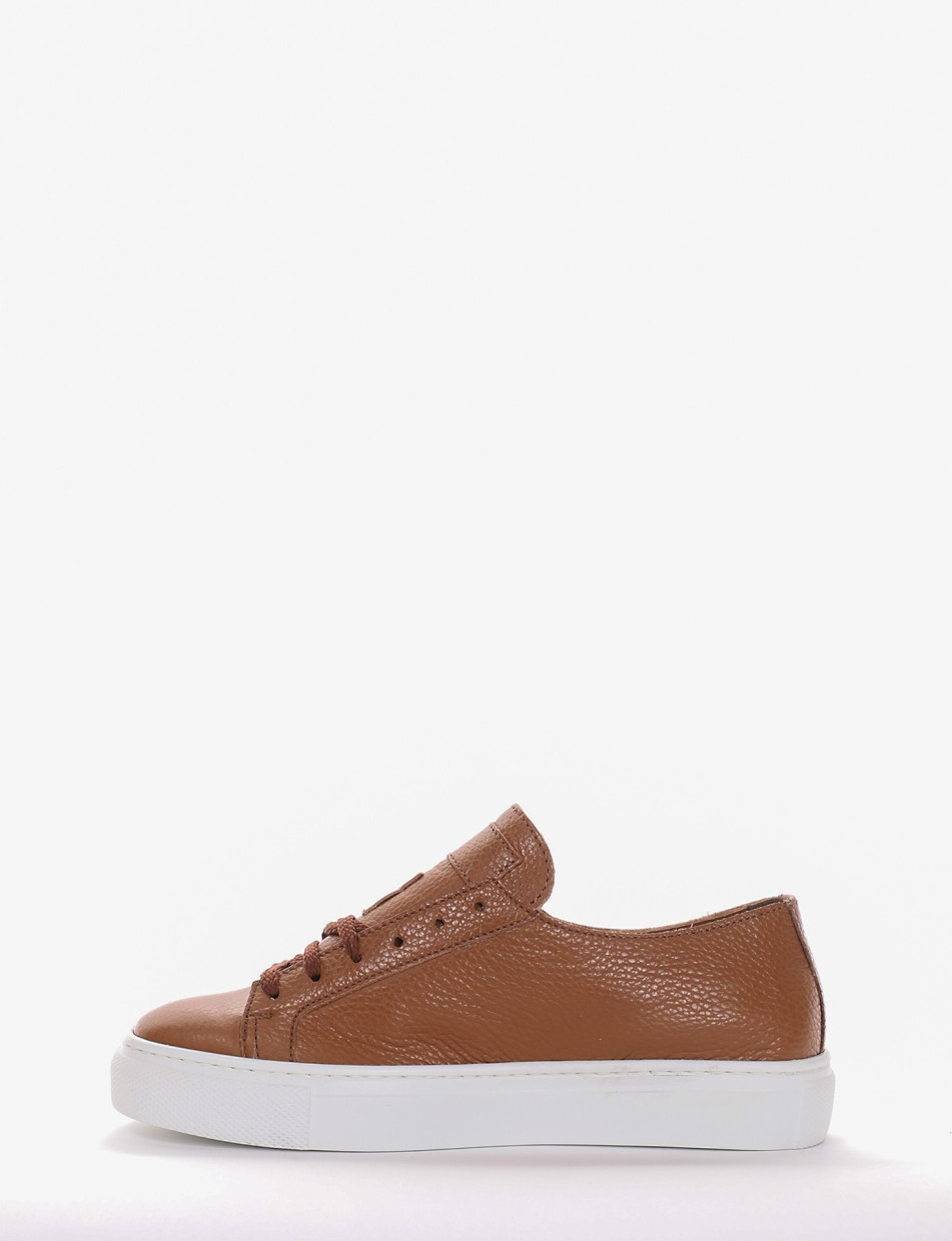 Sneakers brown leather