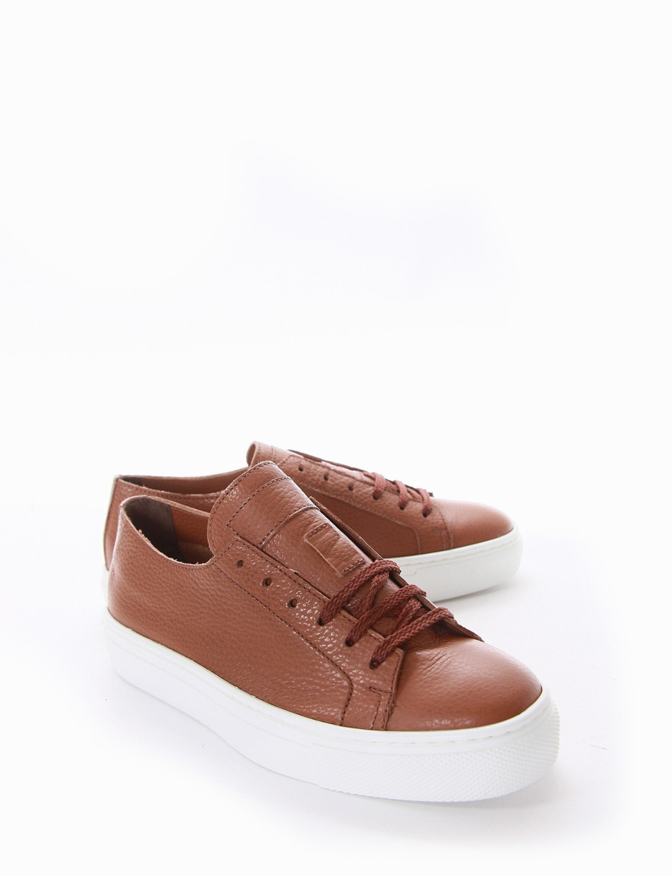 Sneakers brown leather