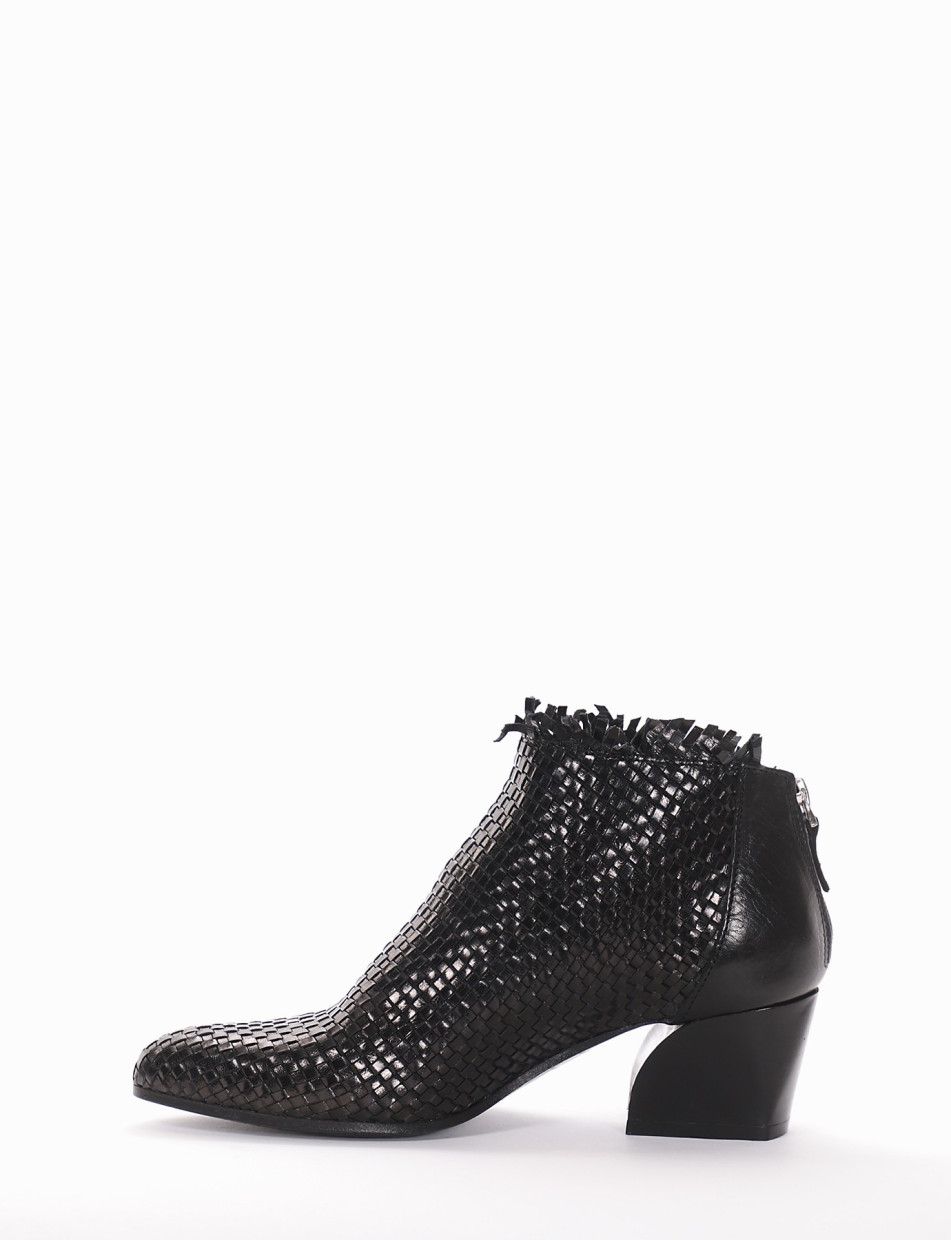 High heel ankle boots heel 5 cm black leather