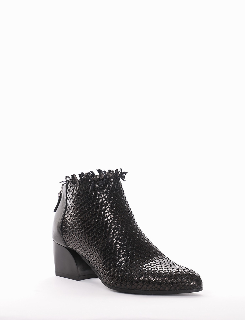 High heel ankle boots heel 5 cm black leather