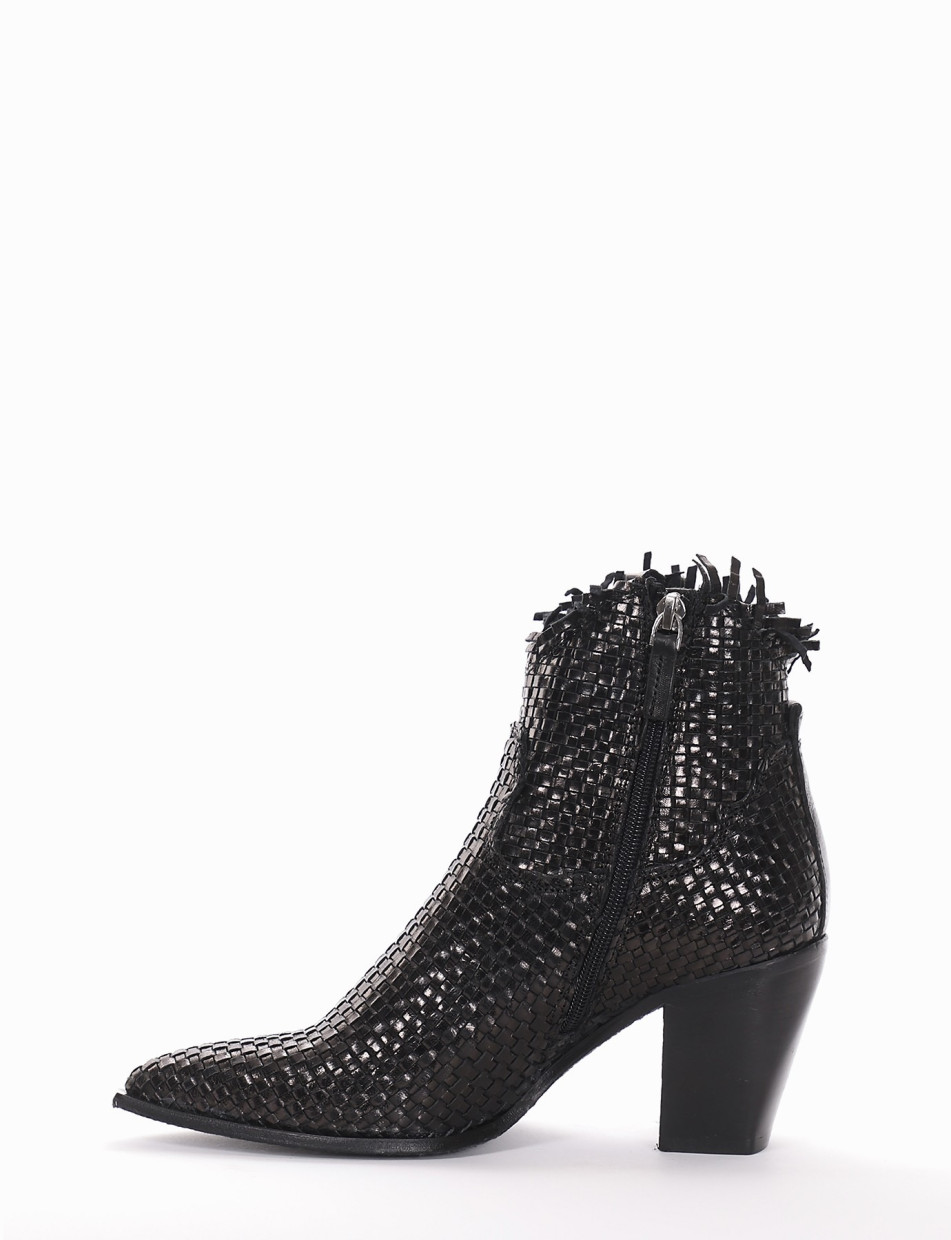 Stivale tronchetto tacco 7 cm nero