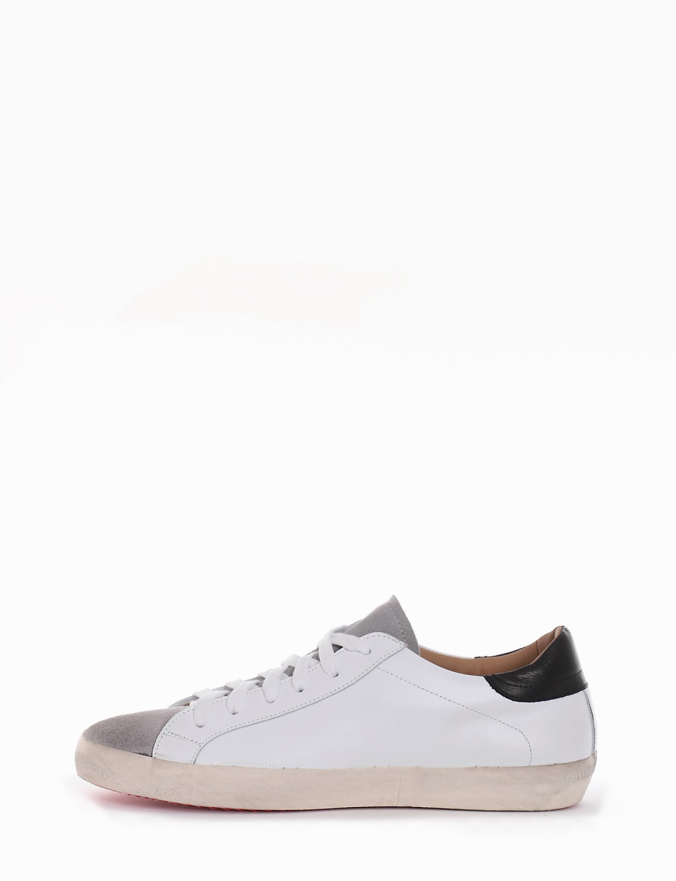 Sneakers white leather