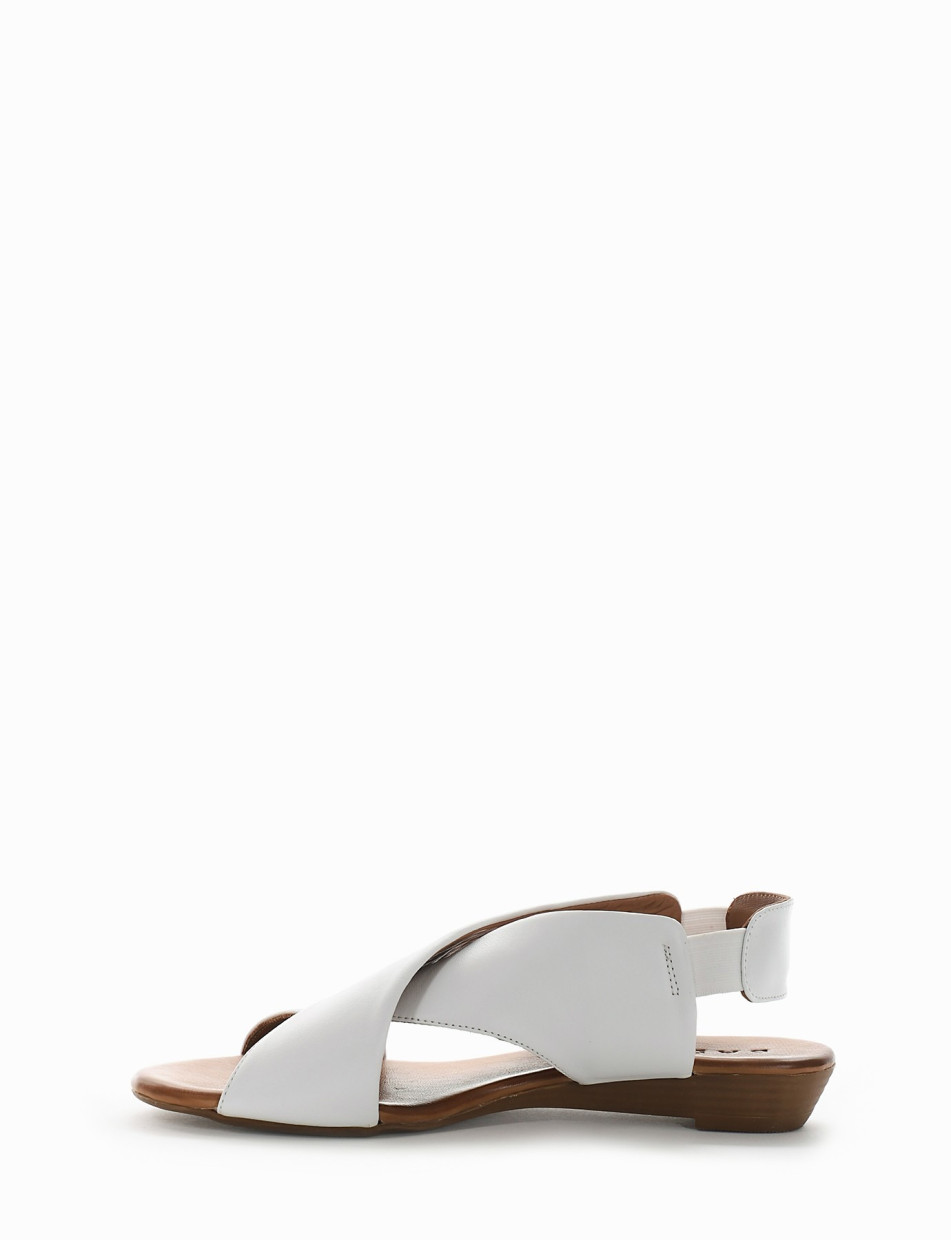 Sandalo tacco 2 cm bianco