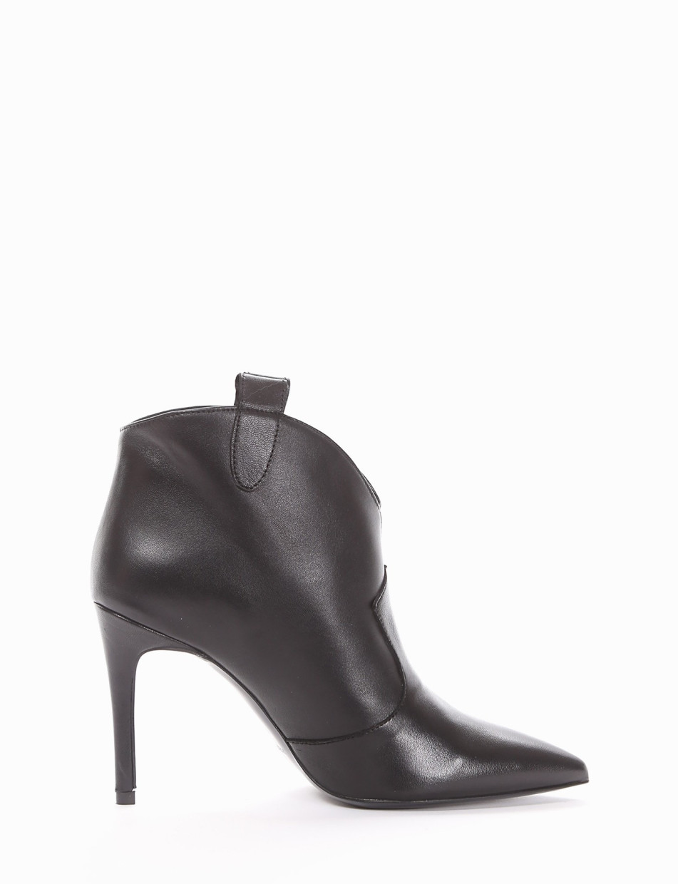 High heel ankle boots heel 9 cm black leather