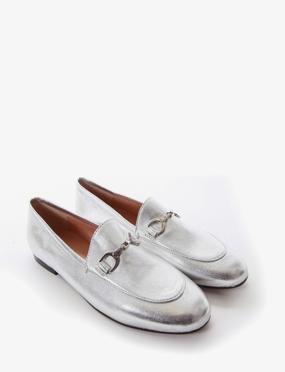 Loafers heel 1 cm silver laminated