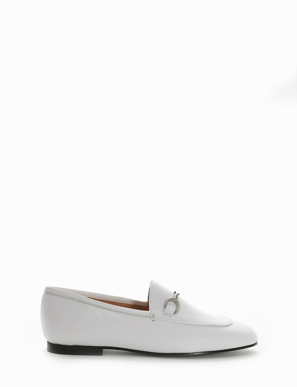 Loafers heel 1 cm white leather