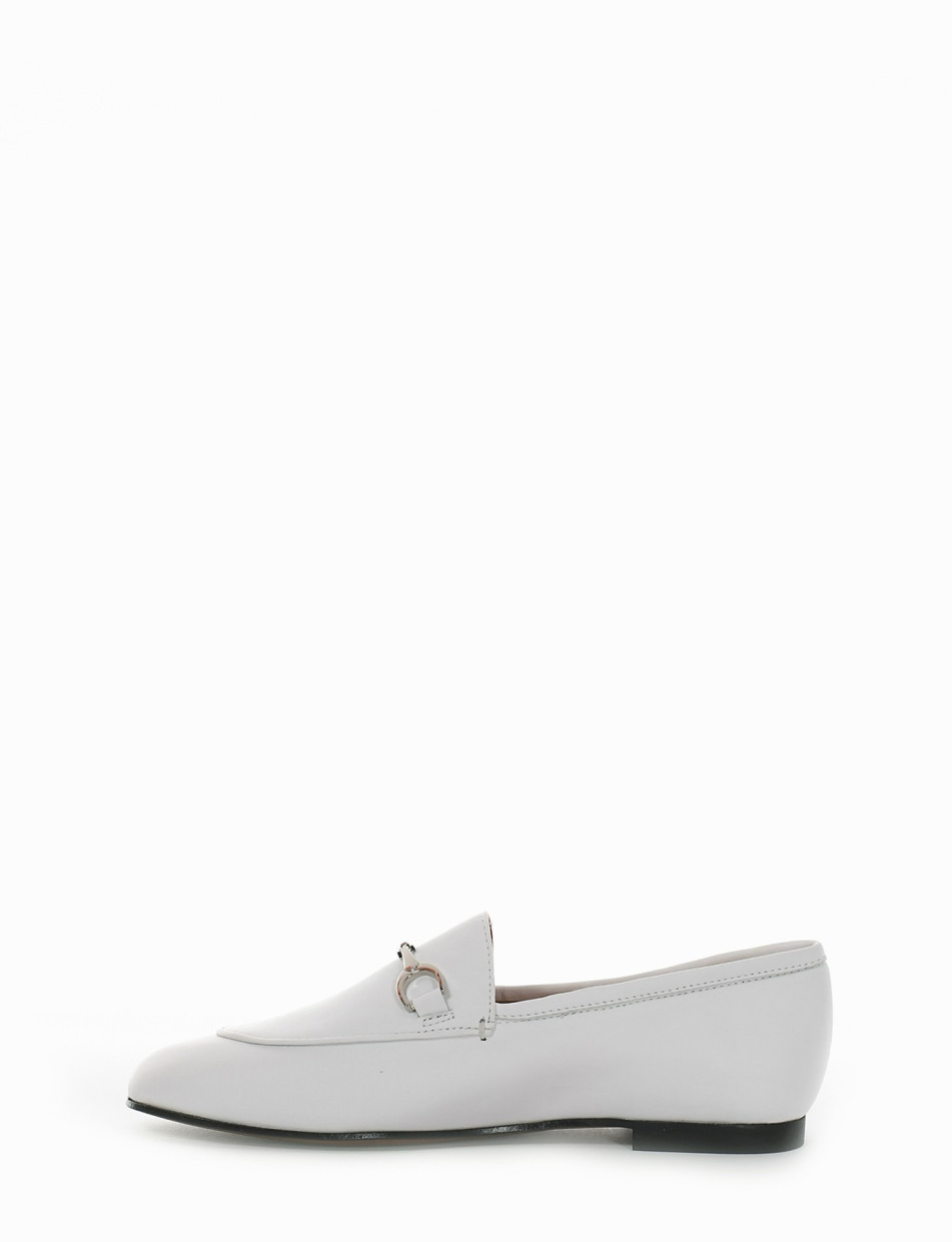 Loafers heel 1 cm white leather