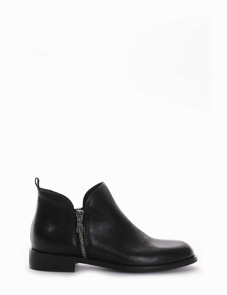 Low heel ankle boots heel 2 cm black leather