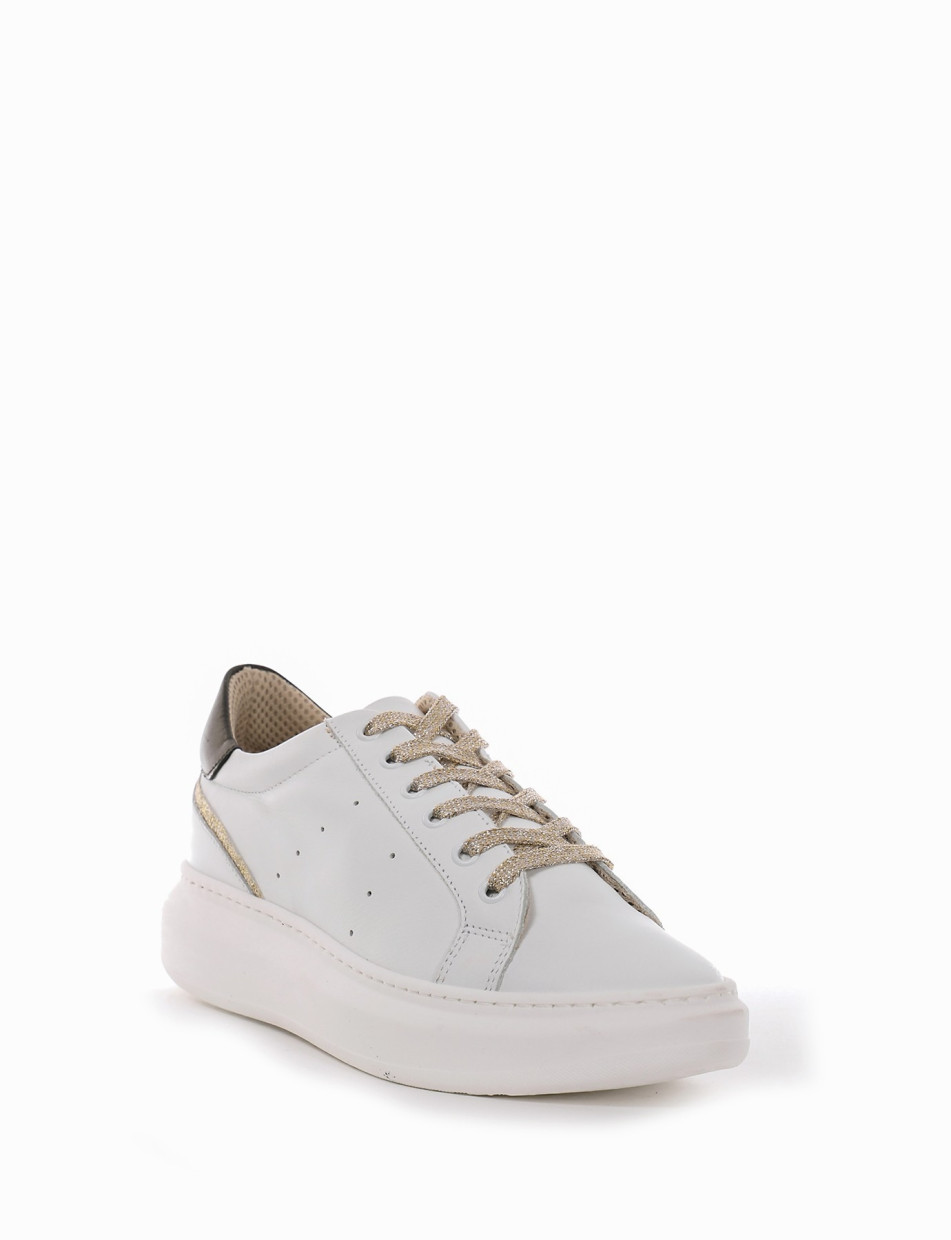 Sneakers white leather